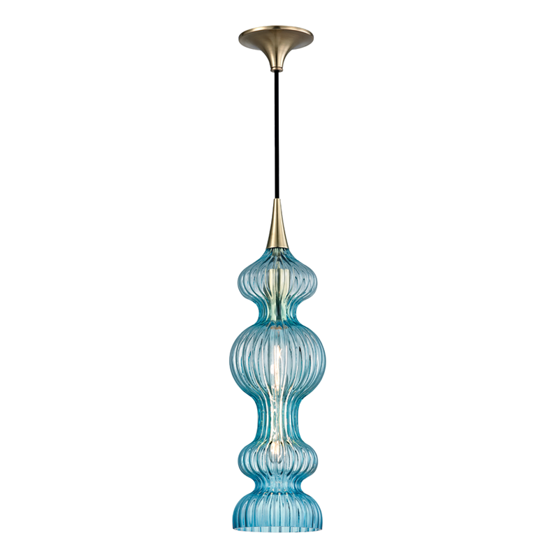 Pomfret Pendant in aged brass β a Hudson Valley pendant for kitchens, entries, and dining rooms at Laurie Yapp Home.