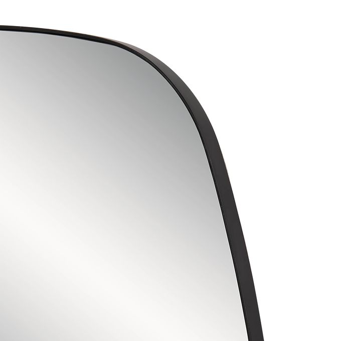 Sparti shown from the front to reveal the frame profile.