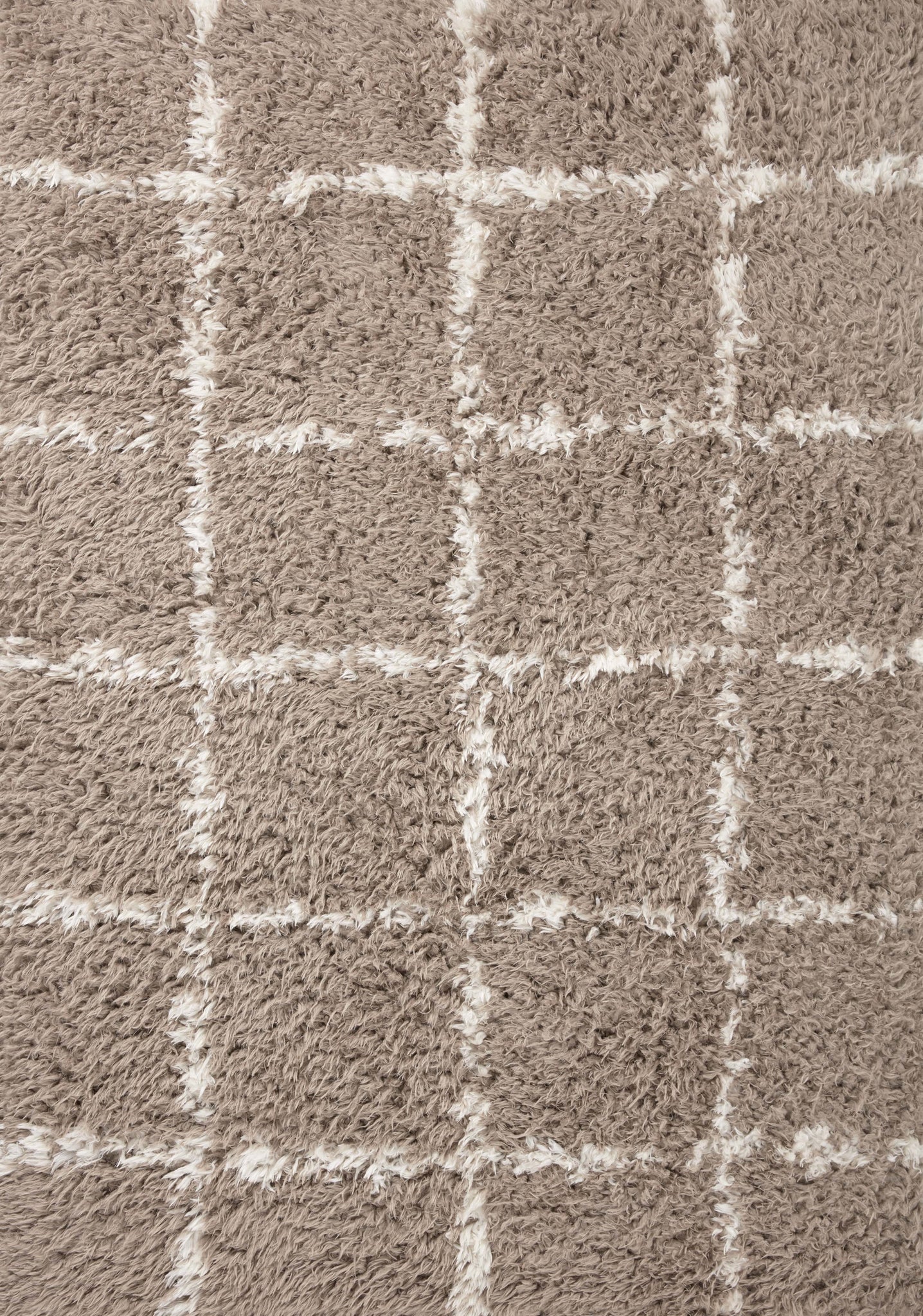 Amira Khaki / Ivory โ a Loloi rug at Laurie Yapp Home.