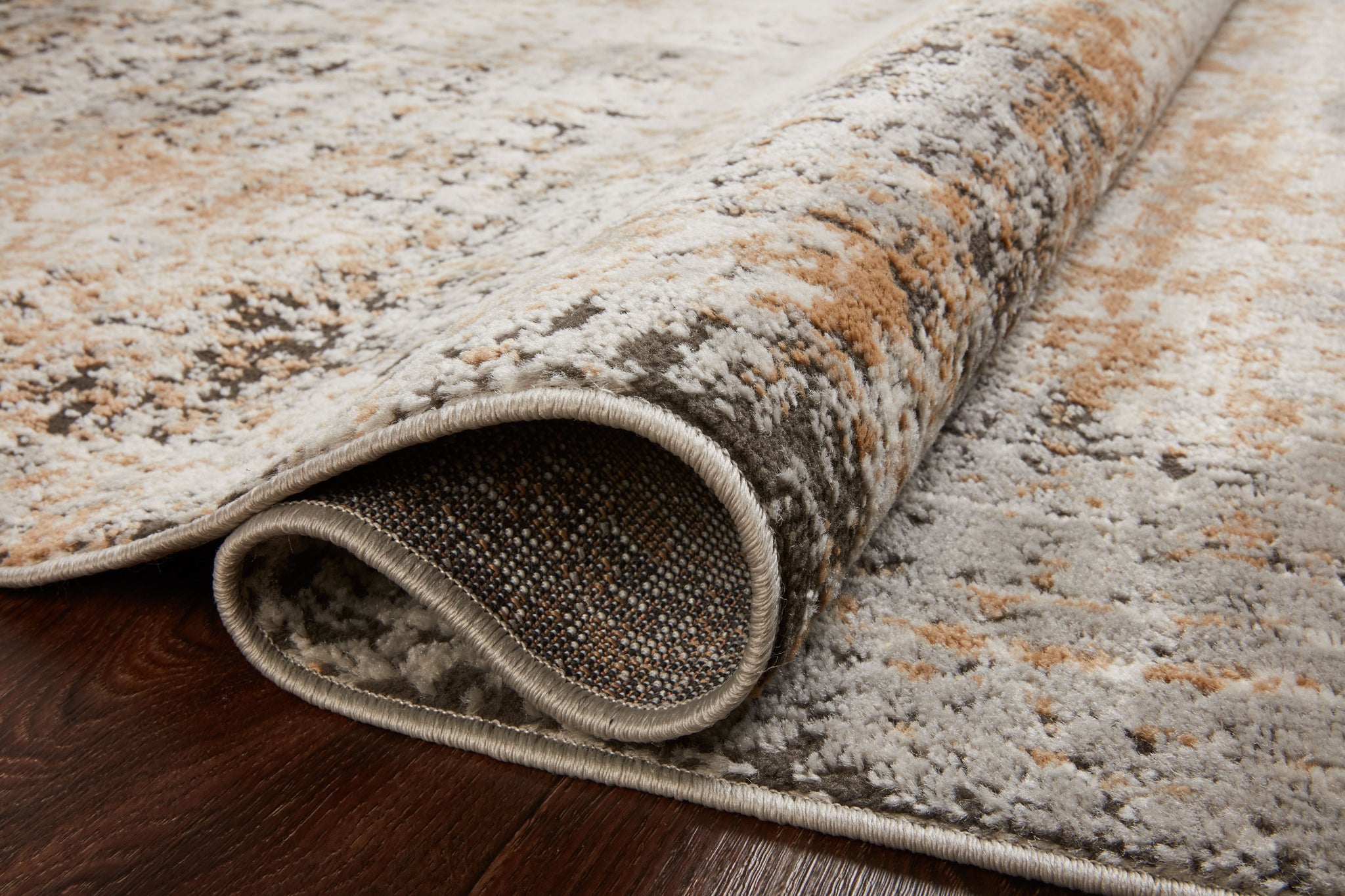 Close-up detail of the Bianca Stone / Gold showing its pile and weave.