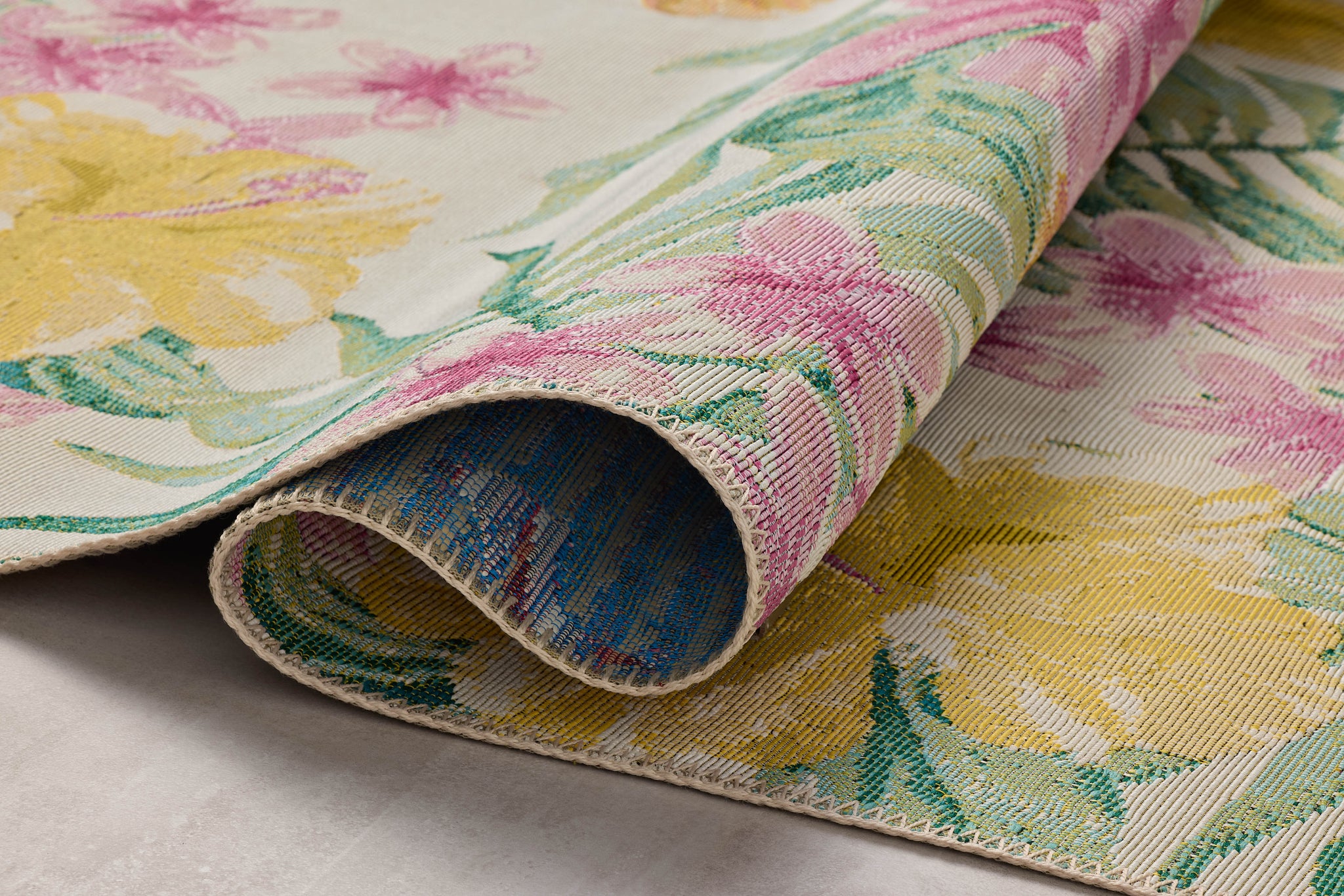 Botanical Ivory / Sunrise shown from a different angle to reveal its pattern.