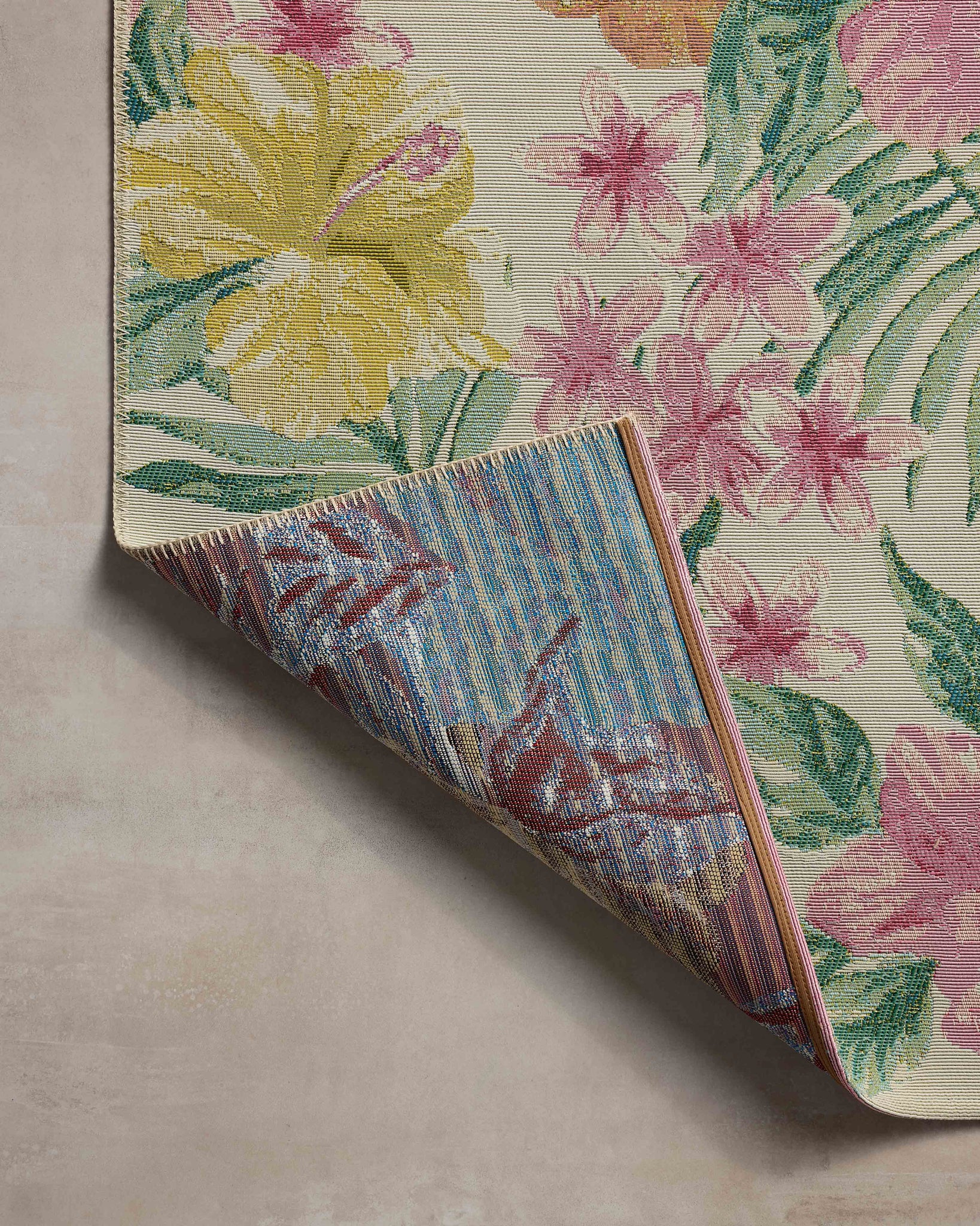 Botanical Ivory / Sunrise shown from a different angle to reveal its pattern.