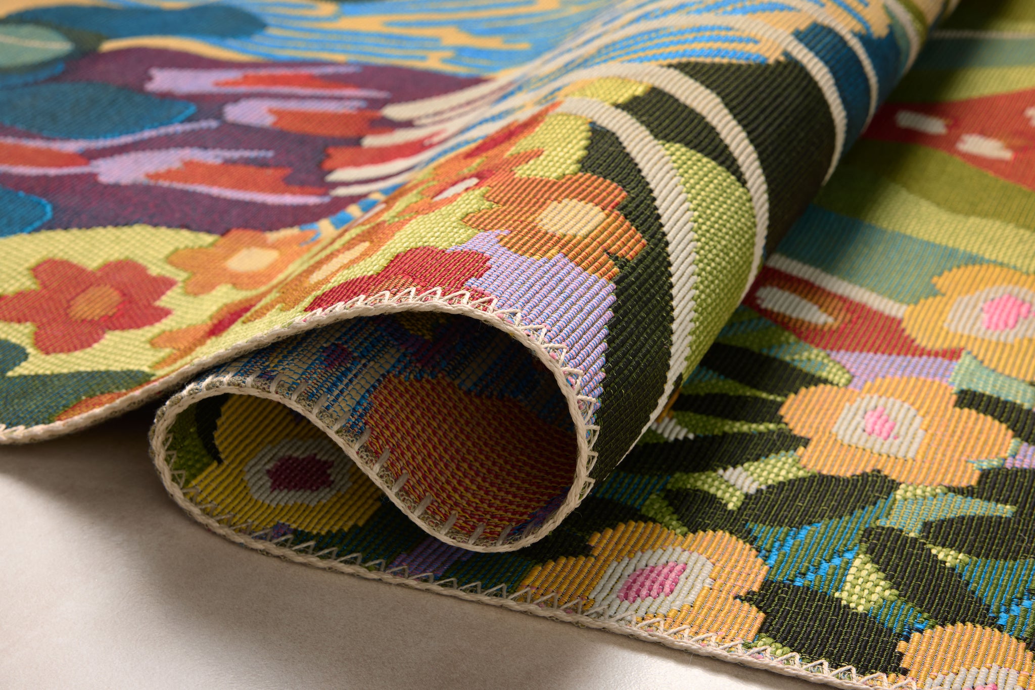 Botanical Multi shown from a different angle to reveal its pattern.