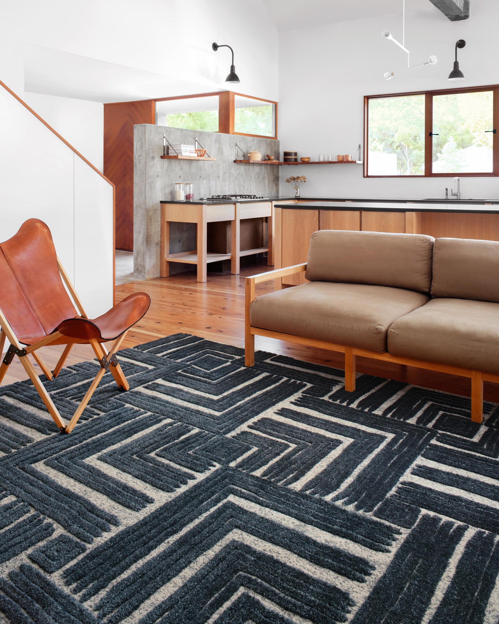 Hagen Blue / White shown from another angle.