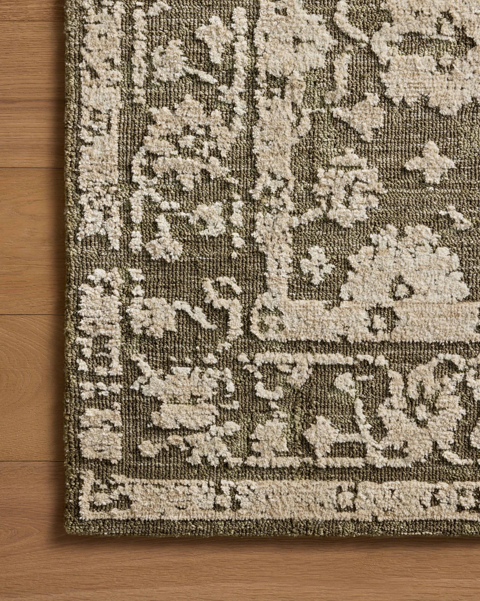 Percival Moss / Natural shown from a different angle to reveal its pattern.
