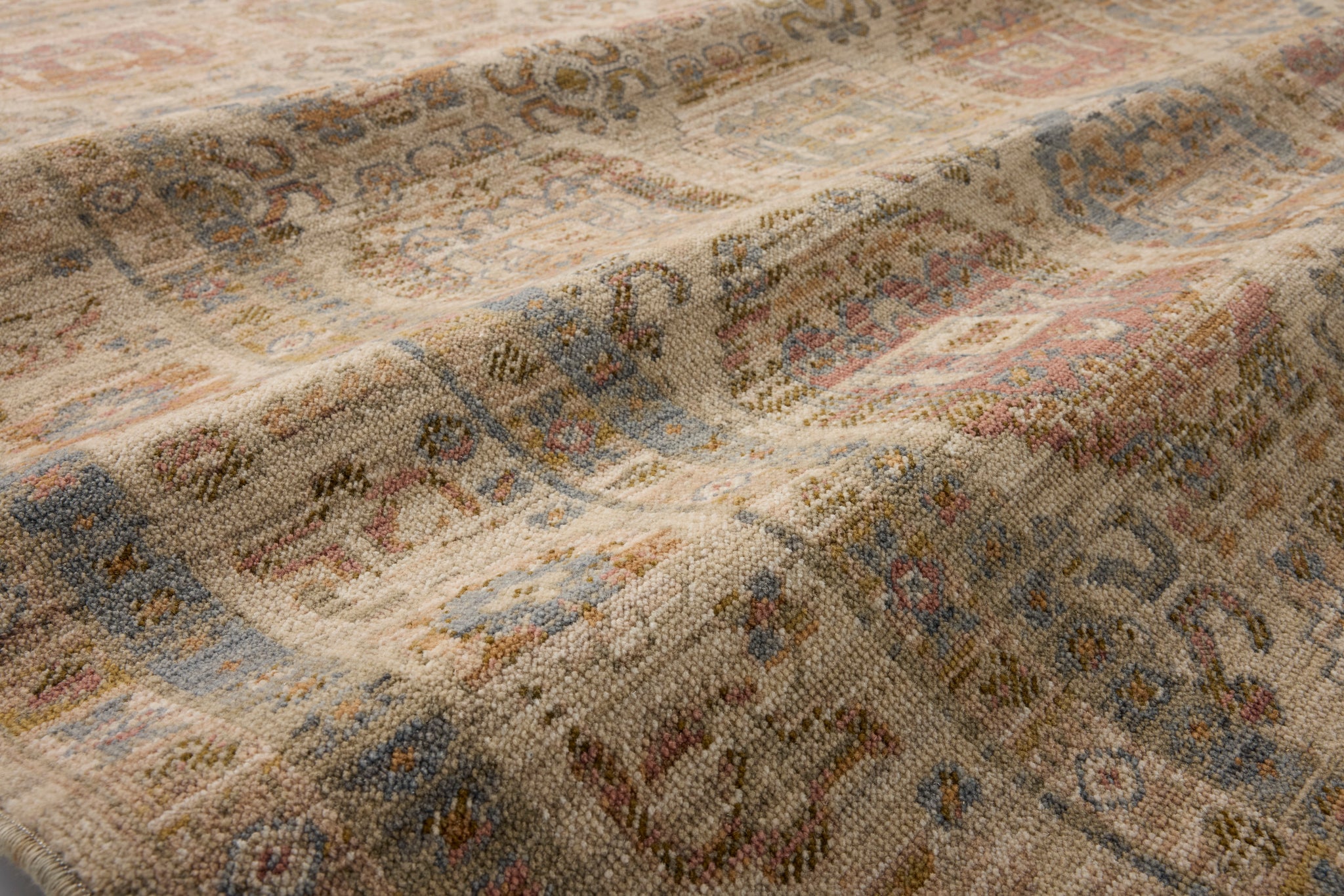 Reign Dove / Multi shown from a different angle to reveal its pattern.
