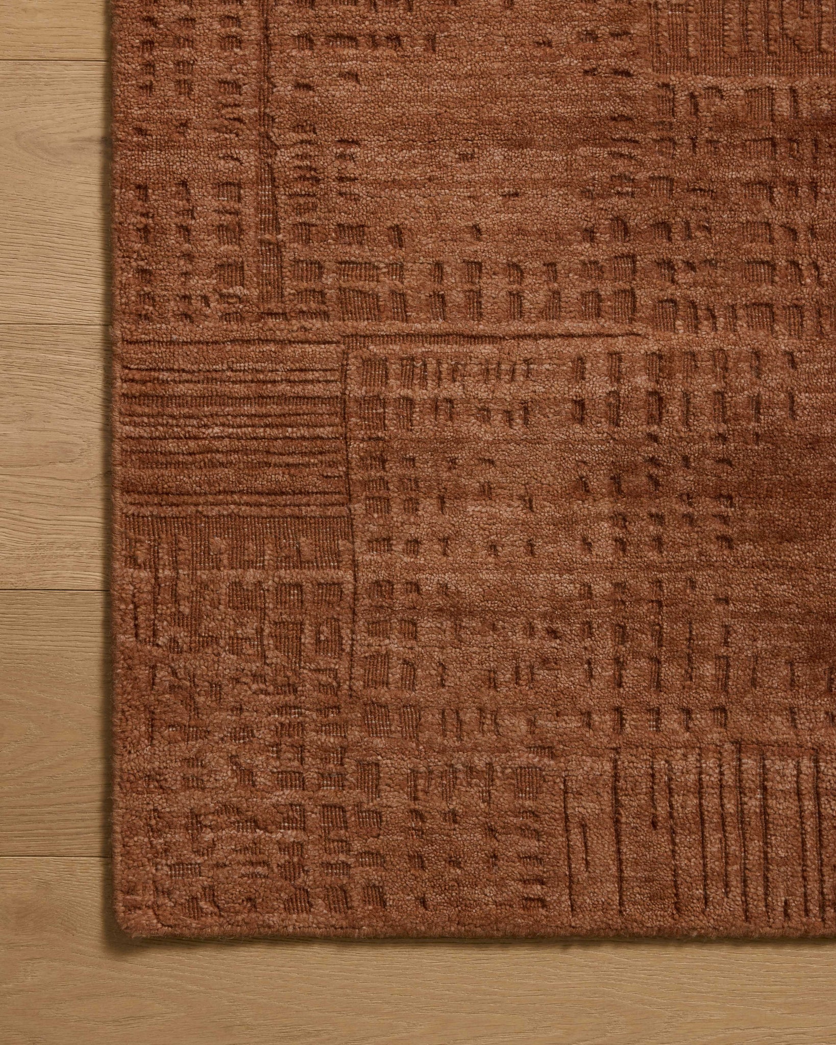 Woods Spice shown from a different angle to reveal its pattern.