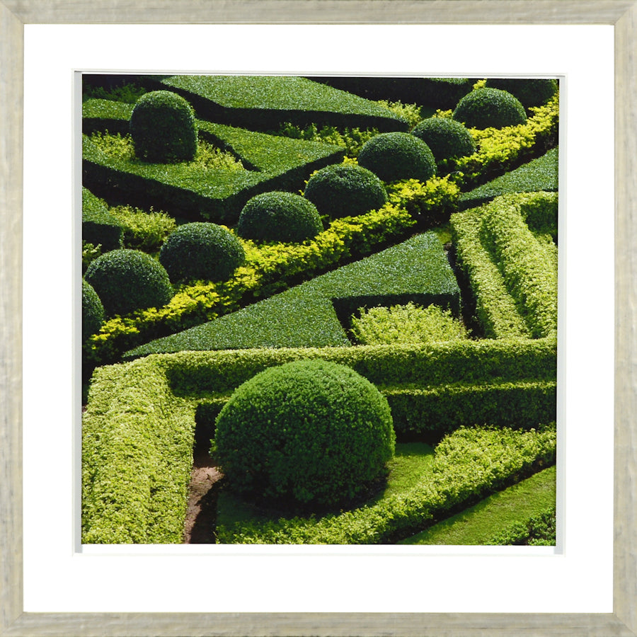Jardin Vert Formel II wall art featuring lush green hedges and rounded topiary in a geometric layout