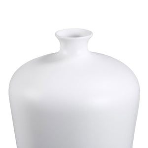 Alfano shown from the front to reveal the silhouette and glaze detail.