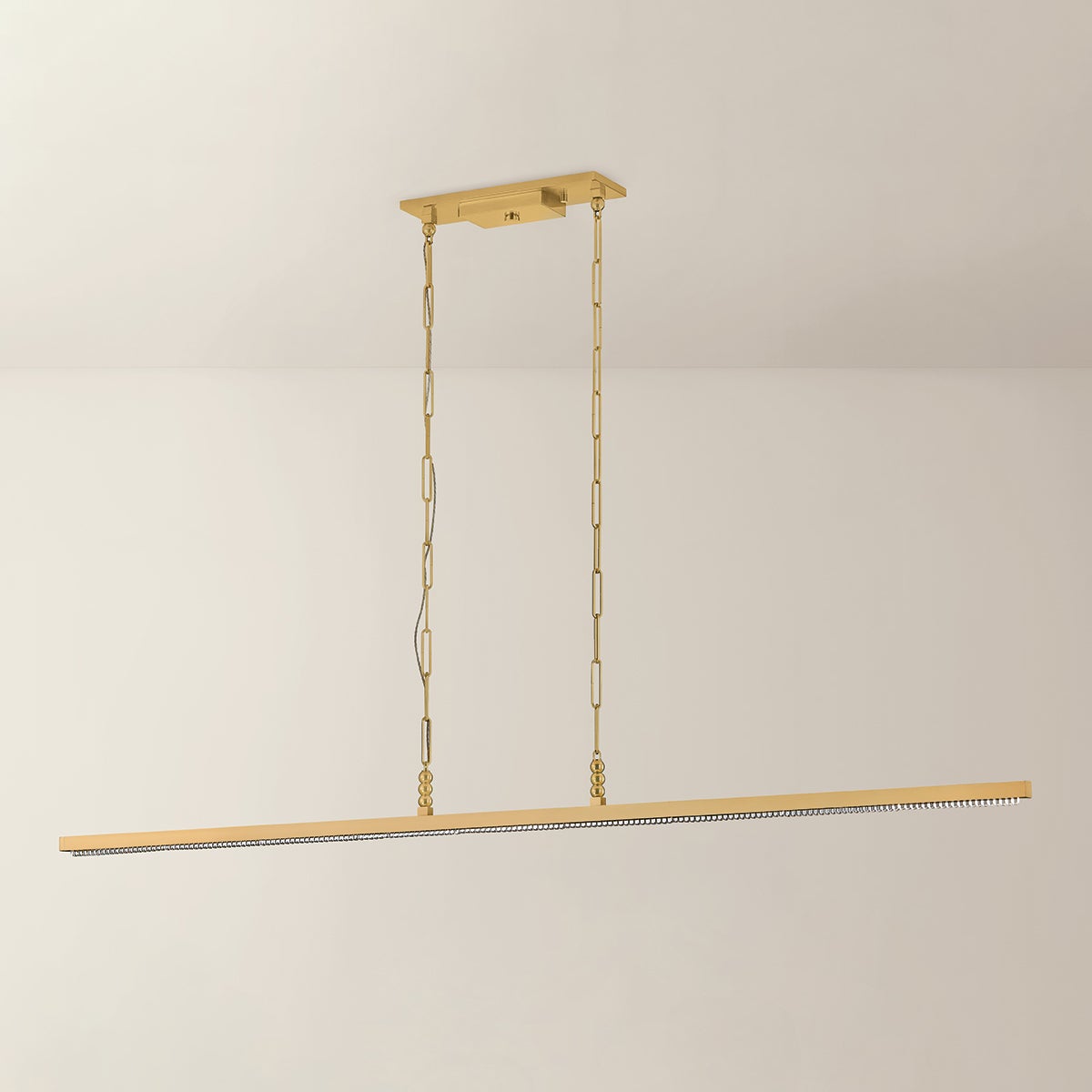 Cortina Linear shown from a second angle to highlight the extended frame and shade array.