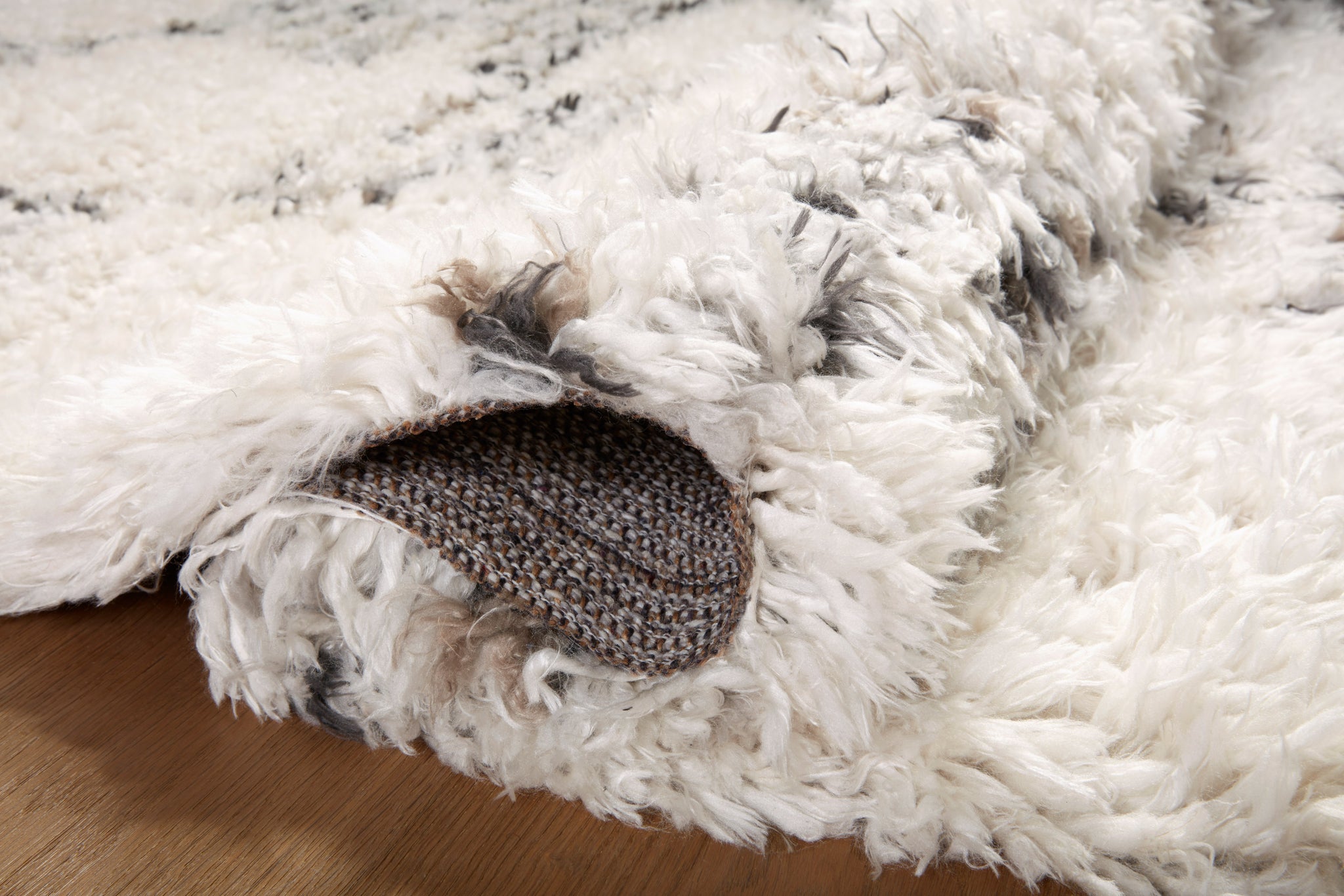Amira Ivory / Granite shown from another angle.