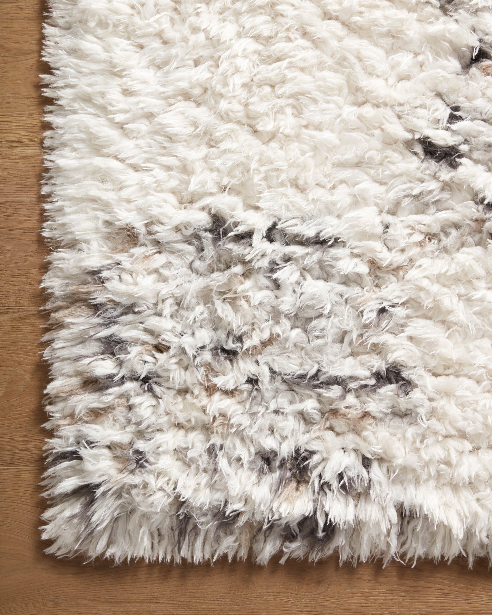 Amira Ivory / Granite shown from a different angle to reveal its pattern.