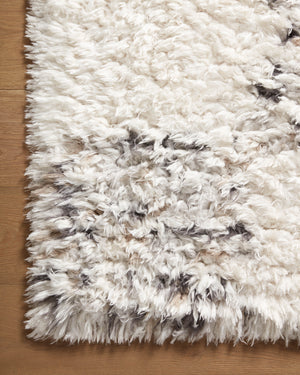 Amira Ivory / Granite shown from a different angle to reveal its pattern.