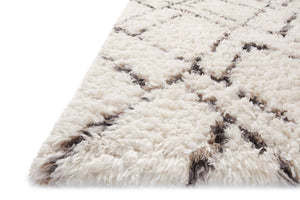 Amira Ivory / Bark shown from a different angle to reveal its pattern.