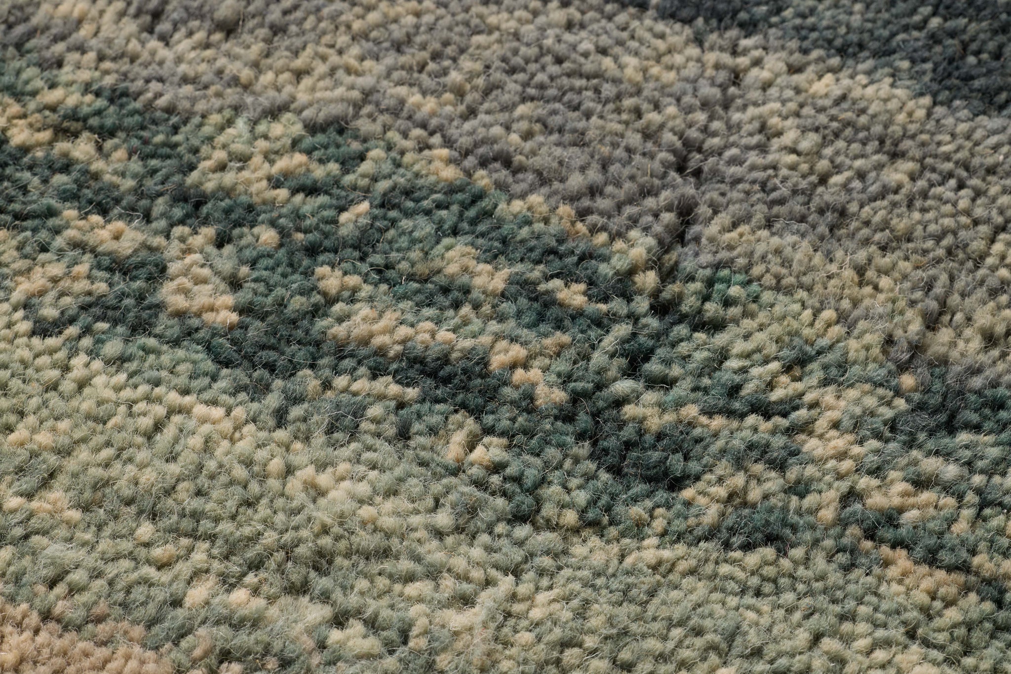 Atlantico Blue / Black Rug Art shown from a different angle to reveal its pattern.