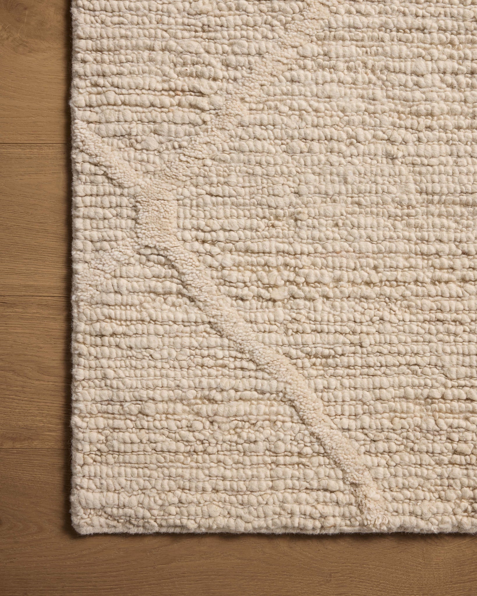 Cline Ivory shown from a different angle to reveal its pattern.