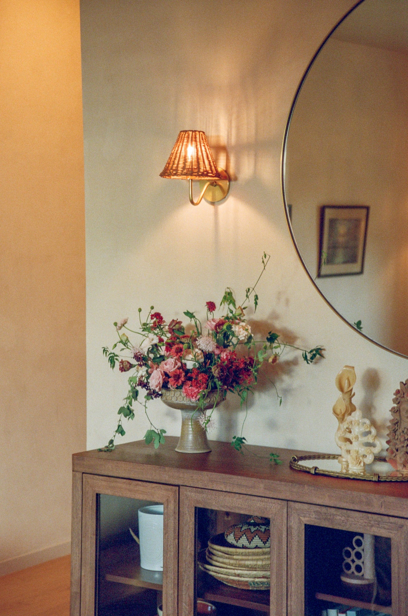 Issa Wall Sconce - Lifestyle [H704101-AGB]