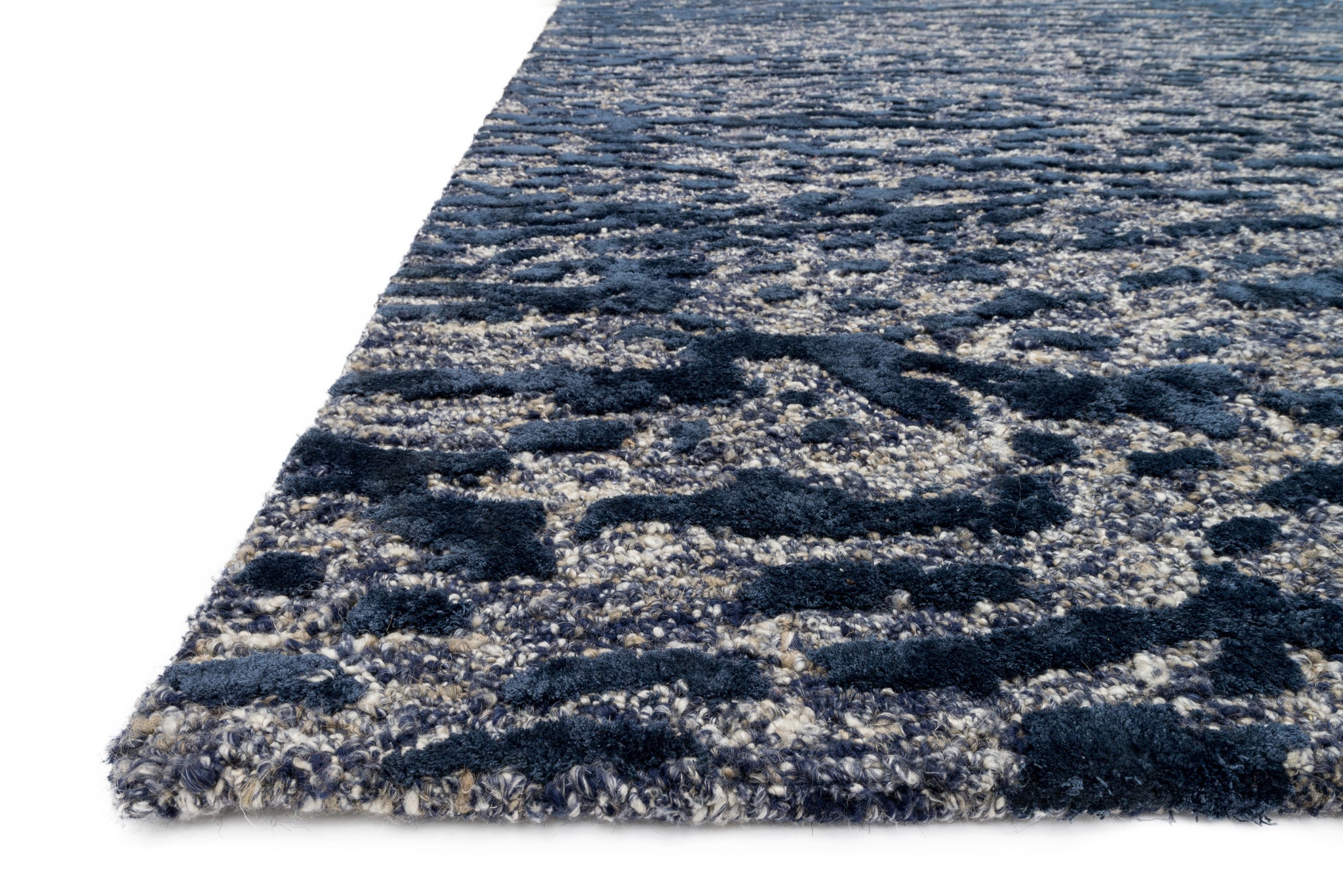 Side view of the Juneau Steel / Blue rug.