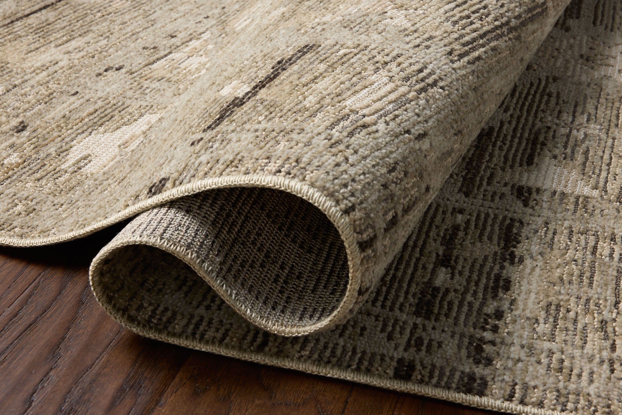 Milena Sage / Ivory shown from a different angle to reveal its pattern.