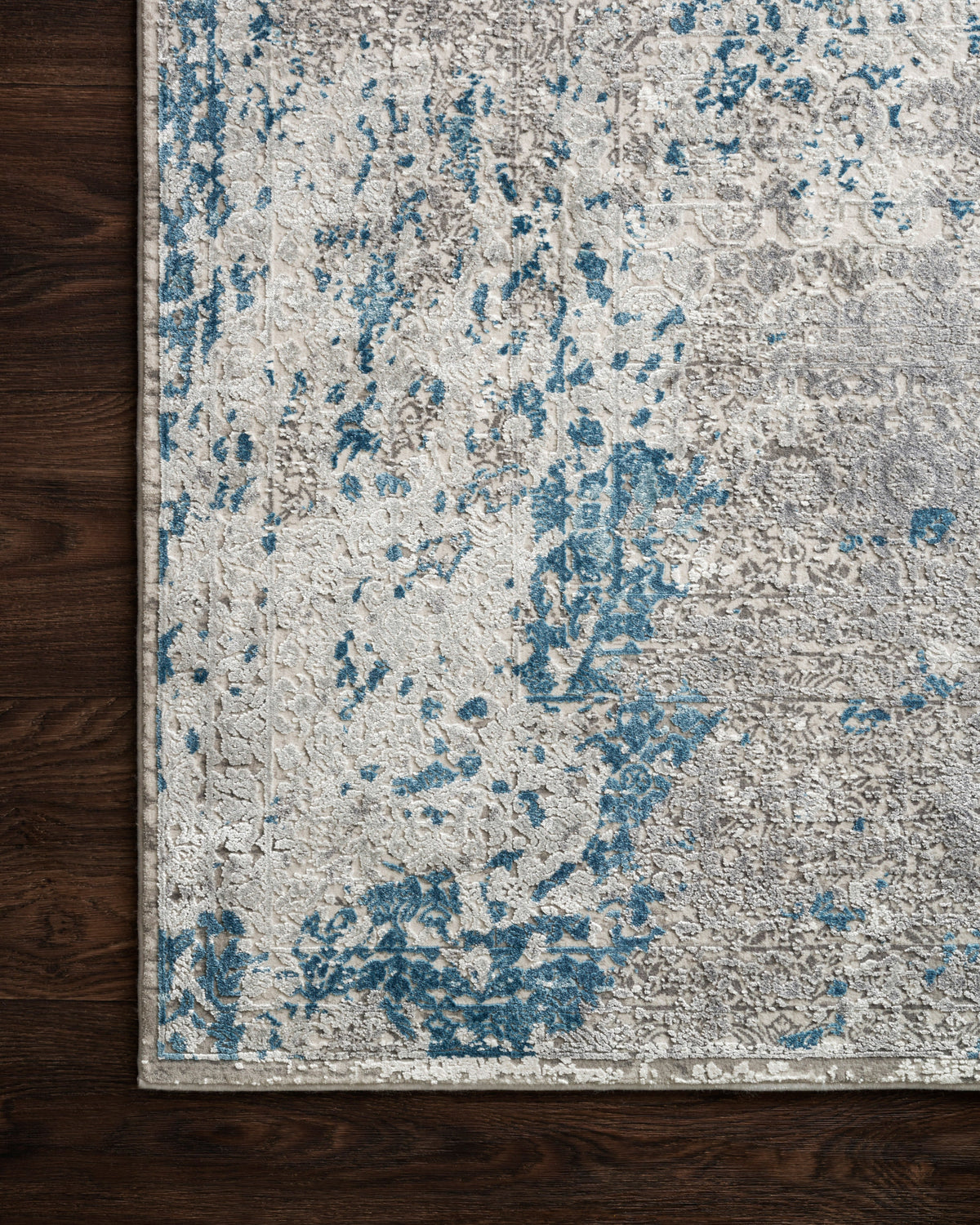Sienne Ivory / Pebble — a Loloi rug at Laurie Yapp Home.