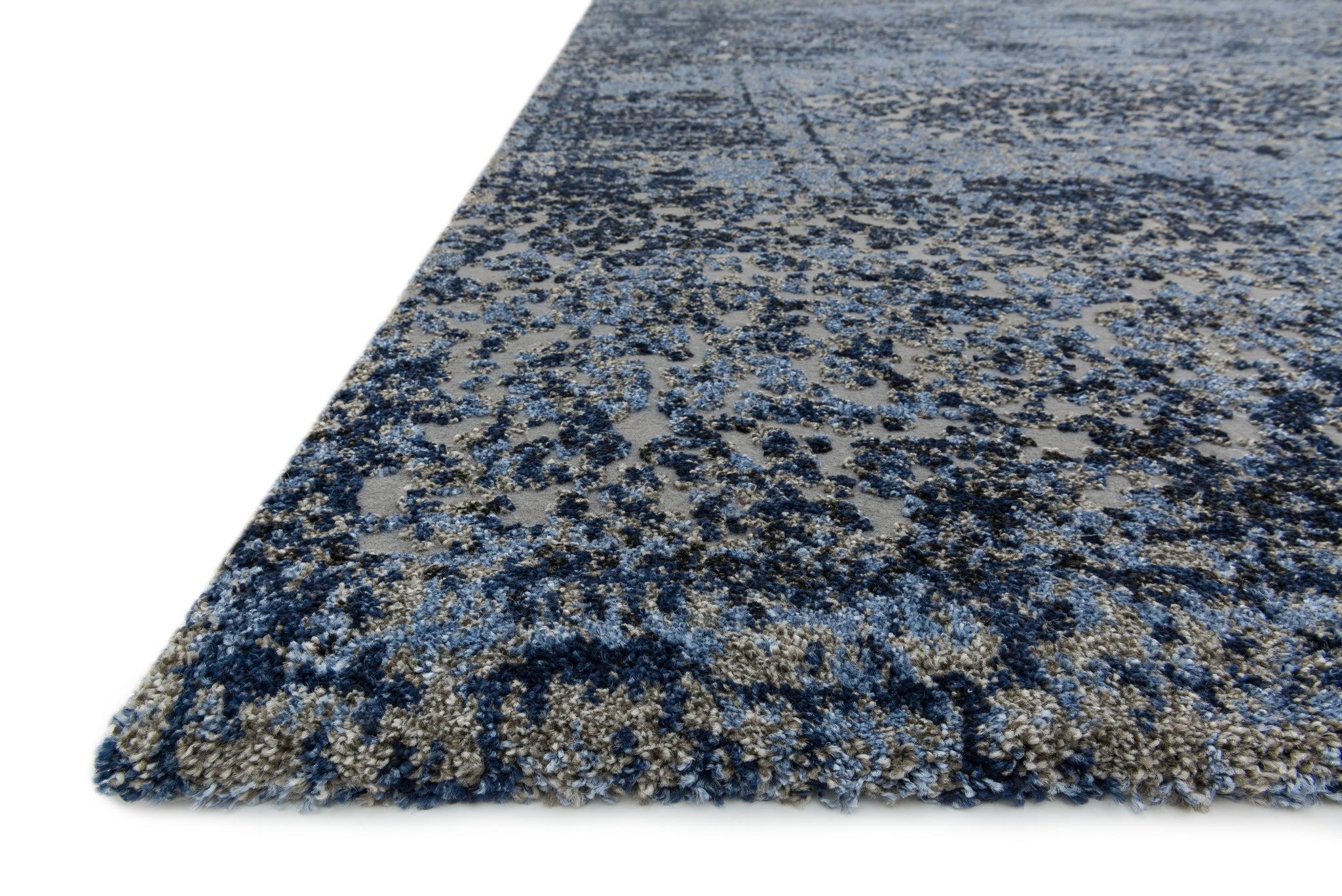 Side view of the Viera Lt. Blue / Grey rug.